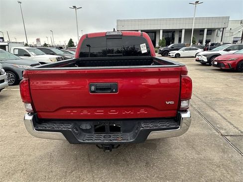 Used 2018 Toyota Tacoma SR5 image 6