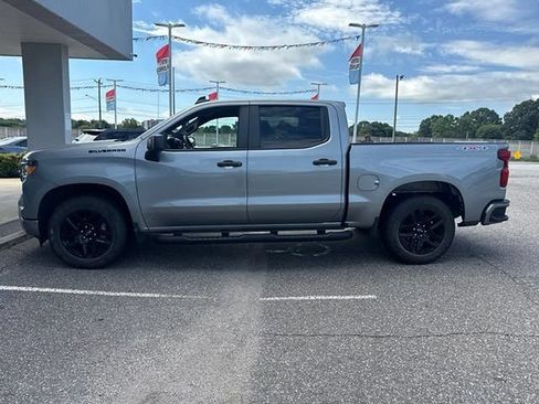 Used 2023 Chevrolet Silverado 1500 Custom w/ Rally Edition AWD/4WD image 7