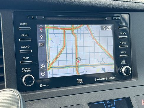 Certified 2020 Toyota Sienna SE w/ SE Preferred Package FWD image 20