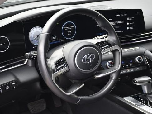 Used 2023 Hyundai Elantra Limited FWD image 21