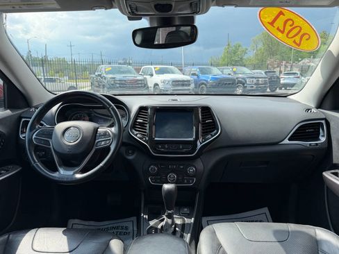 Used 2021 Jeep Cherokee Limited FWD image 21