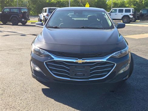 Used 2023 Chevrolet Malibu LT w/ Driver Confidence Package FWD image 4