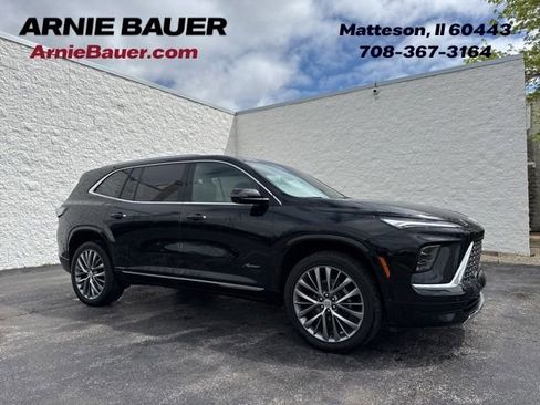 Used 2025 Buick Enclave Avenir AWD/4WD image 1