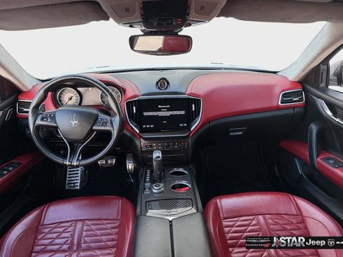 Used 2021 Maserati Ghibli Trofeo RWD image 10
