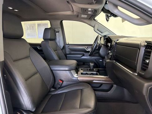 Certified 2025 Chevrolet Silverado 1500 LT Trail Boss w/ LT Trail Boss Premium Package AWD/4WD image 18
