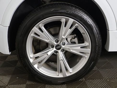 Used 2023 Audi Q8 Premium Plus AWD/4WD image 22