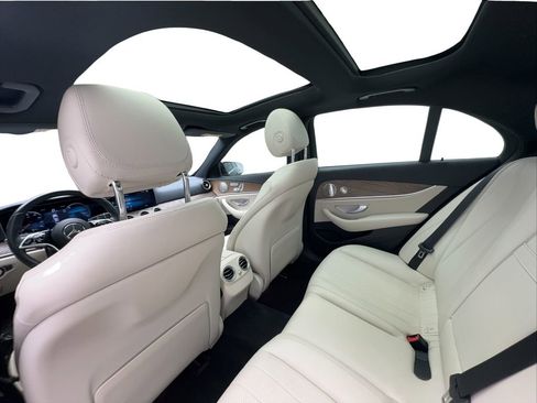Used 2023 Mercedes-Benz E 350 4MATIC Sedan image 23