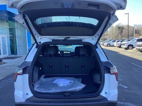 New 2026 Chevrolet Equinox RS w/ Convenience Package III AWD/4WD image 21