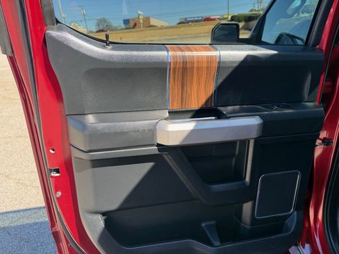 Used 2015 Ford F150 Lariat w/ Equipment Group 502A Luxury image 28