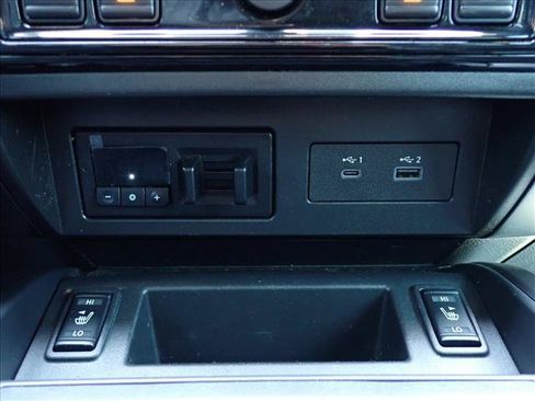Used 2020 Nissan Titan PRO-4X w/ Pro-4x Convenience Package AWD/4WD image 20