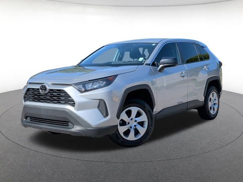 Used 2022 Toyota RAV4 LE FWD image 1