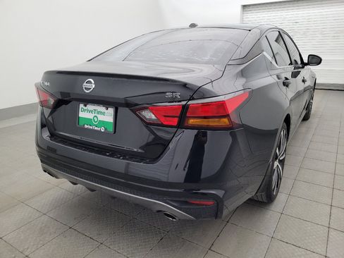 Used 2019 Nissan Altima 2.5 SR w/ SR Premium Package FWD image 9