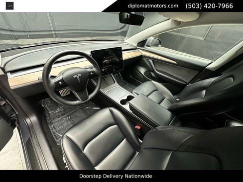 Used 2023 Tesla Model 3 Performance image 17