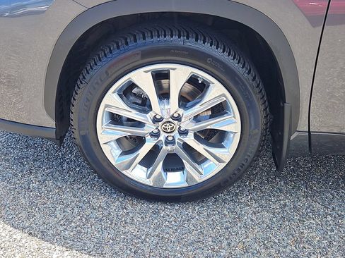 Used 2023 Toyota Highlander Limited AWD/4WD image 7