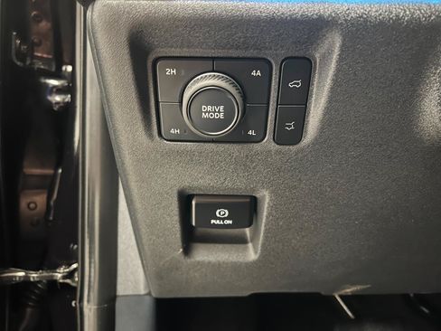 Used 2025 Ford Expedition Max Platinum AWD/4WD image 37