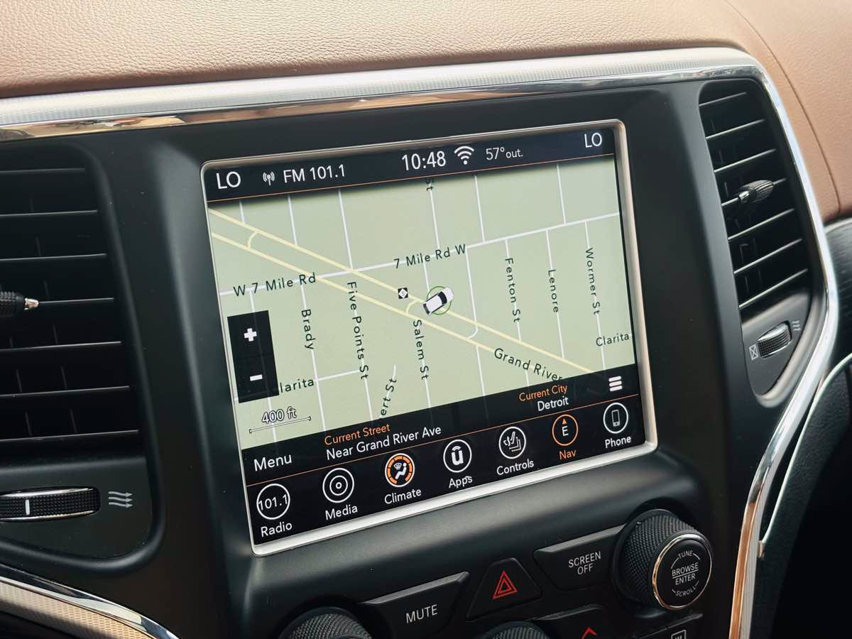 Used 2018 Jeep Grand Cherokee Summit w/ Skid Plate Group AWD/4WD image 71