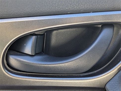 Used 2021 Nissan Rogue Sport S image 13