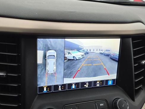 Used 2023 GMC Acadia Denali w/ Denali Ultimate Package image 16