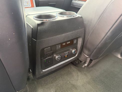 Used 2016 Lincoln Navigator Select RWD image 23