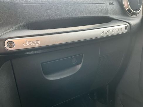 Used 2017 Jeep Wrangler Unlimited Sahara w/ Connectivity Group image 22