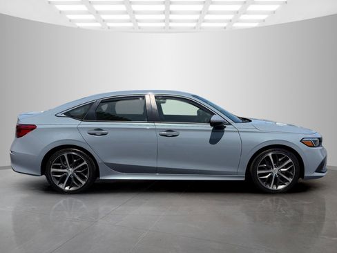 Used 2023 Honda Civic Touring image 6