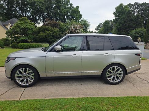 Used 2020 Land Rover Range Rover HSE AWD/4WD image 2