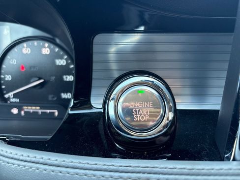 Used 2020 Lincoln Corsair AWD w/ Elements Package image 18