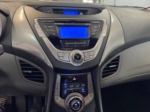 Used 2013 Hyundai Elantra GLS w/ Preferred Pkg FWD image 35