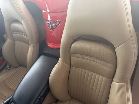 Used 1999 Chevrolet Corvette Convertible RWD image 12