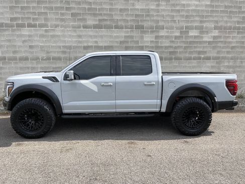 Used 2026 Ford F150 Raptor AWD/4WD image 37