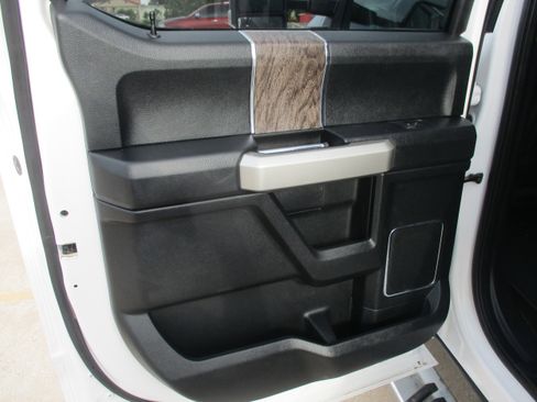 Used 2019 Ford F350 Lariat w/ Lariat Ultimate Package AWD/4WD image 8