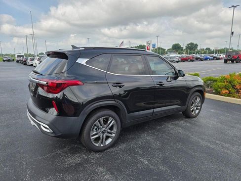 Used 2022 Kia Seltos S FWD image 2