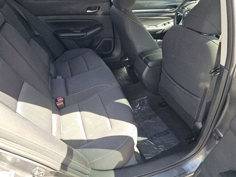 Used 2022 Nissan Altima 2.5 SV AWD/4WD image 5
