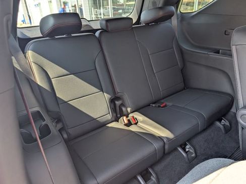 Used 2026 Chevrolet Traverse RS w/ LPO, Floor Liner Package AWD/4WD image 7