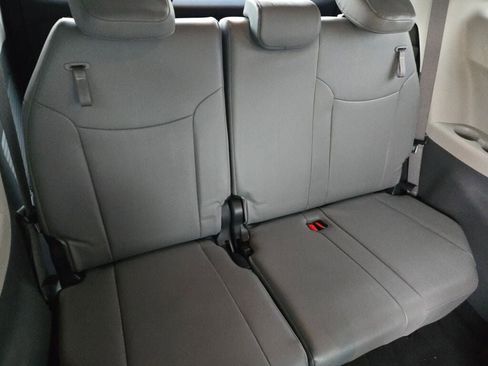 Used 2023 Toyota Sienna XLE image 12