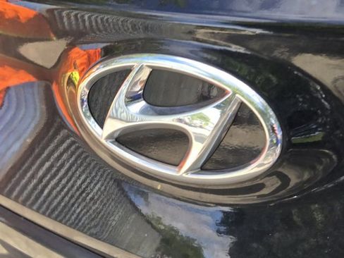 Used 2023 Hyundai Kona SEL image 11