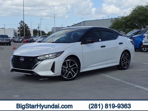Used 2024 Nissan Sentra SR FWD image 1