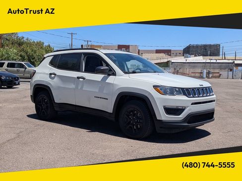 Used 2018 Jeep Compass Sport image 1