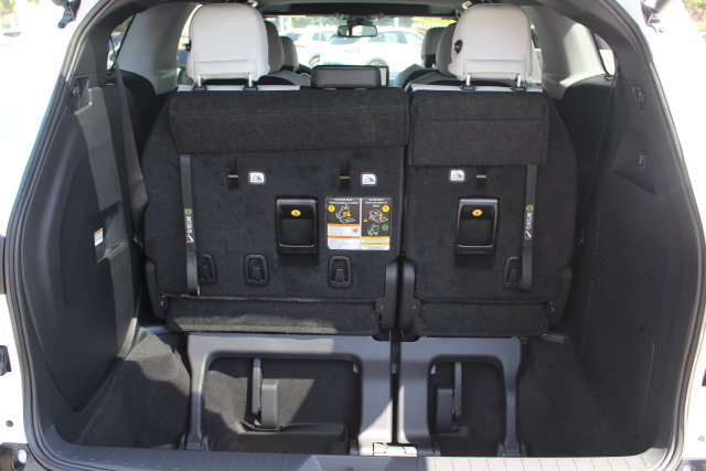 Certified 2026 Toyota Sienna XSE FWD image 23