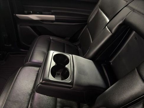 Used 2020 Ford Explorer XLT w/ Equipment Group 202A image 27