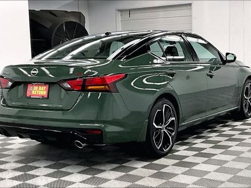 New 2026 Nissan Altima 2.5 SR FWD image 17