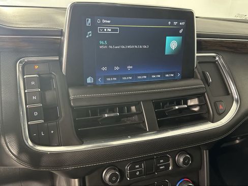 Used 2022 Chevrolet Suburban Premier w/ Premium Package RWD image 6