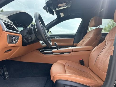 Used 2018 BMW 750i xDrive AWD/4WD image 14