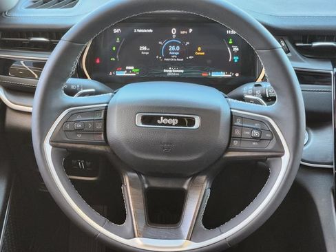 Certified 2023 Jeep Grand Cherokee 4WD 4xe w/ Luxury Tech Group II image 29