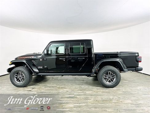 New 2025 Jeep Gladiator Mojave w/ Safety Group image 10