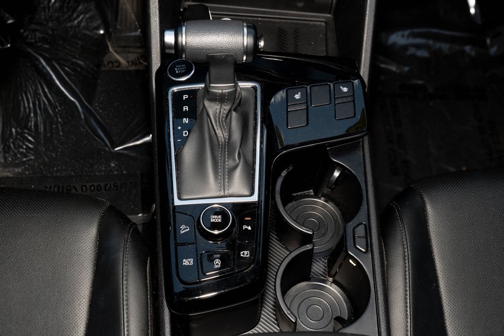 Used 2025 Kia Sportage EX w/ Premium Package FWD image 24
