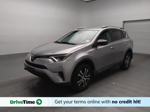 Used 2017 Toyota RAV4 LE image 1