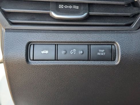 Used 2025 Nissan Altima 2.5 SV FWD image 23