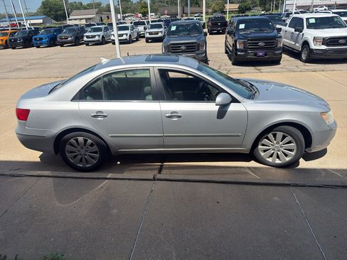 Used 2009 Hyundai Sonata Limited FWD image 6