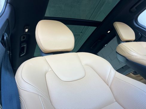 Certified 2025 Volvo XC90 T8 Ultra w/ Protection Package Premier AWD/4WD image 22